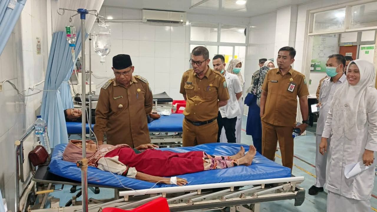 Pastikan Pelayanan Berjalan Lancar Pasca Libur Idul Fitri,  Wabup Simeulue Sidak Sejumlah SKPK
